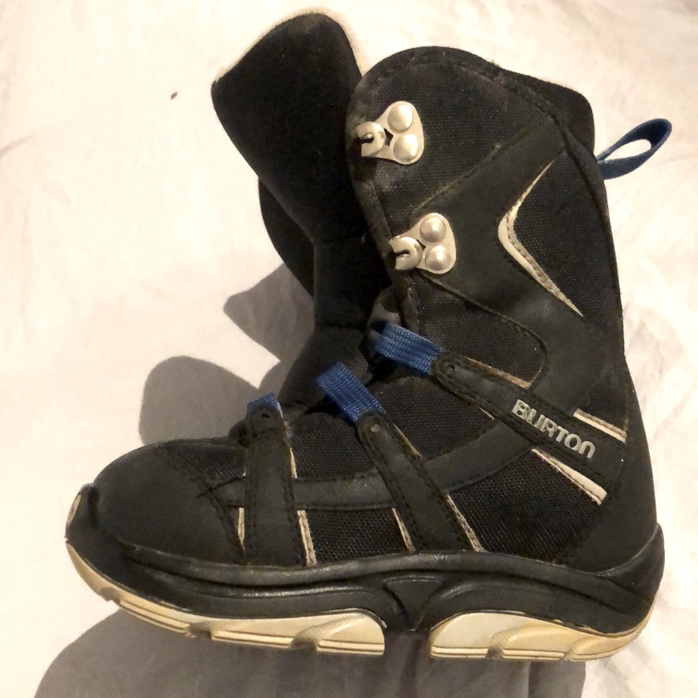 Used Kids Burton Snowboarding boots